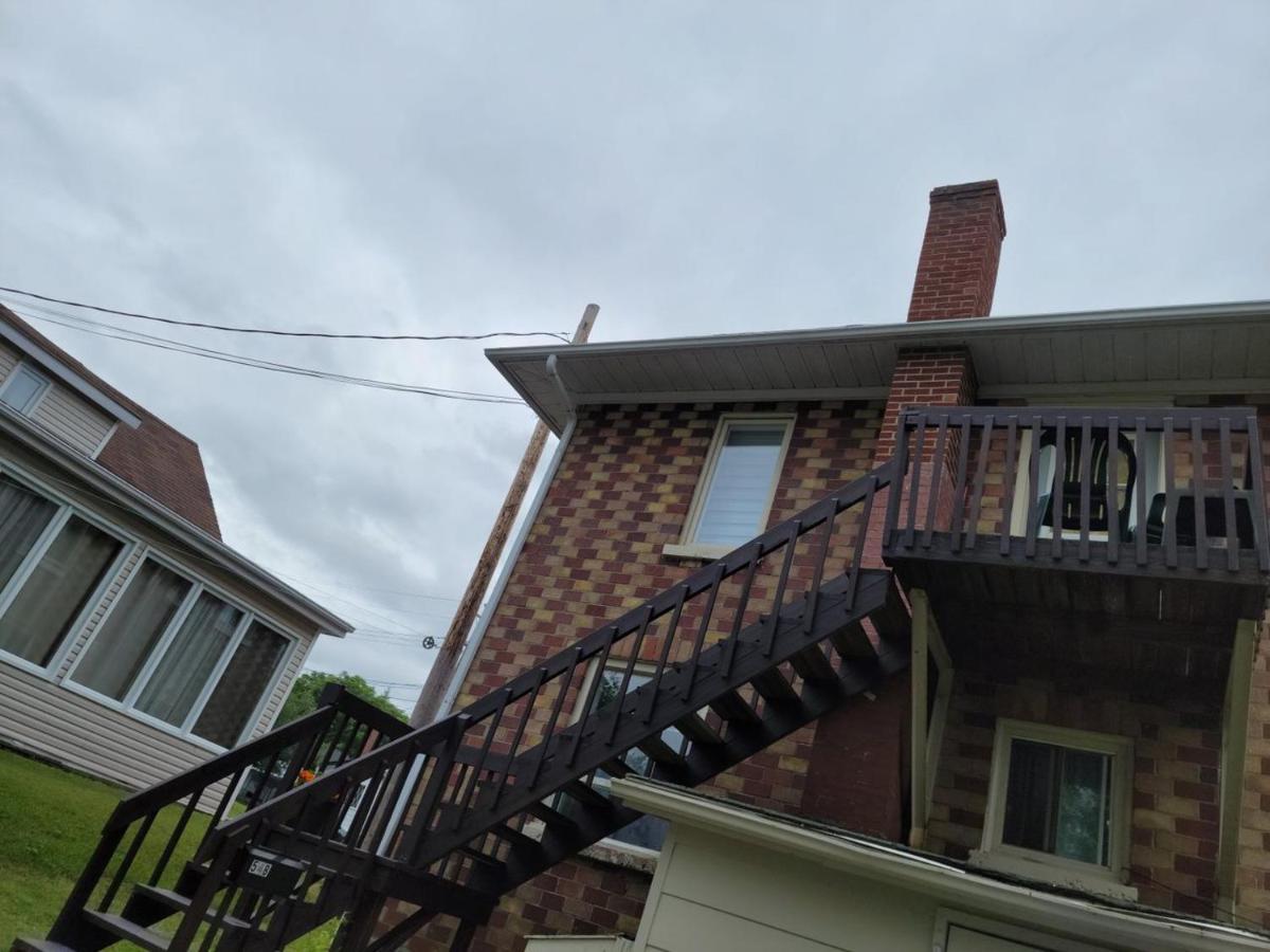 Quiet Cozy Apartment Next To Highway Wifi+Netflix Эдмундстон Экстерьер фото